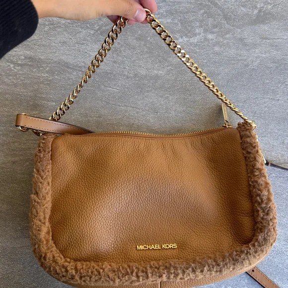 Michael Kors Carmela Pochette Cross Body Bag Leather Shearling Faux Fur Trim - Picture 5 of 5